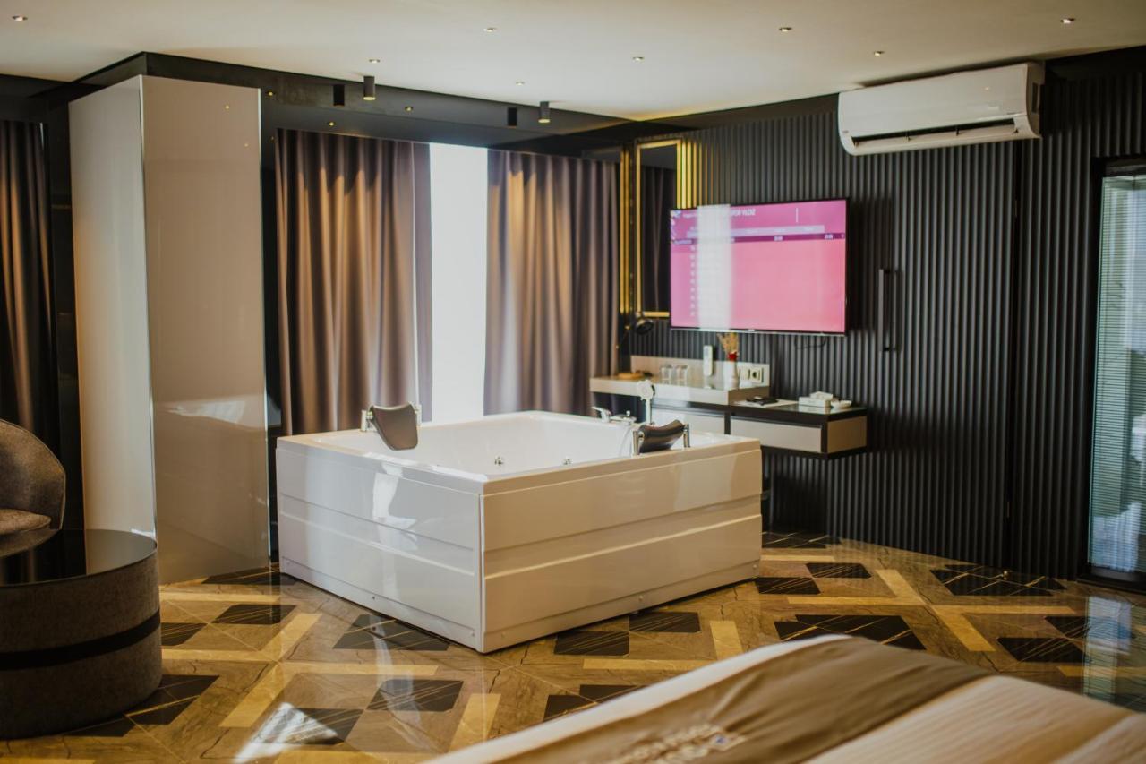 Quala Hotels & Lounge Аксарай Екстериор снимка